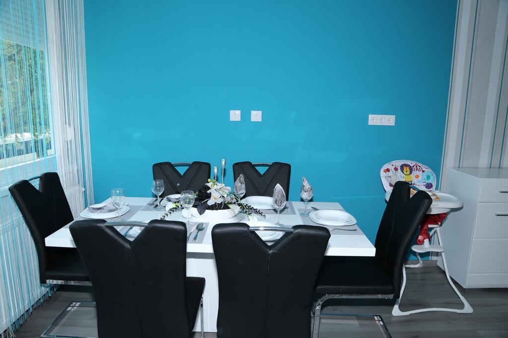 Szofi Apartman Hajdúszoboszló Buitenkant foto
