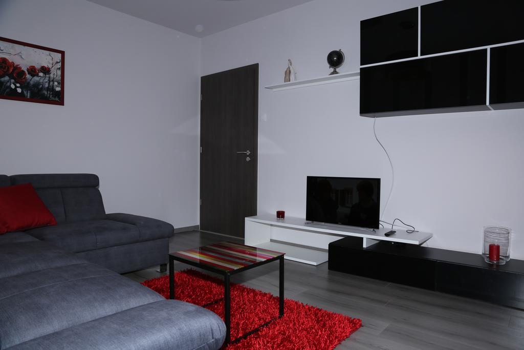 Szofi Apartman Hajdúszoboszló Buitenkant foto