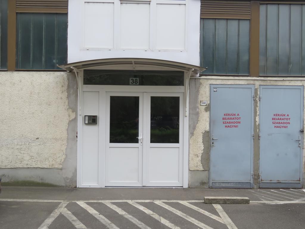 Szofi Apartman Hajdúszoboszló Buitenkant foto