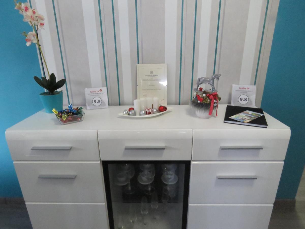 Szofi Apartman Hajdúszoboszló Buitenkant foto